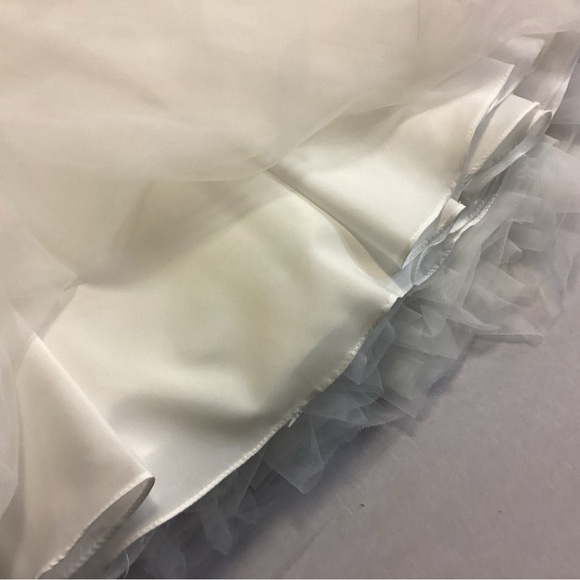 David's Bridal CR 1403 Soft White Back Out Bow Flower Girl Dress SZ 7 EUC $129 - Picture 14 of 16